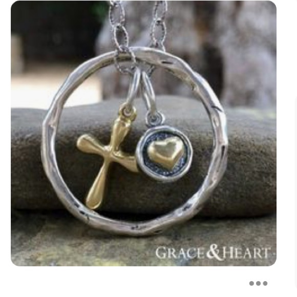Grace&Heart Eternity Circle - Picture 2 of 6